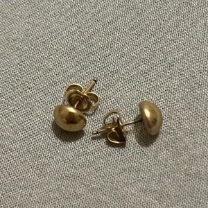Elegant Gold Stud Earrings